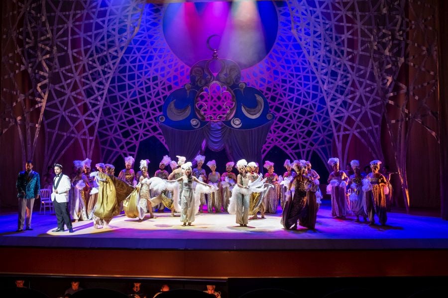 Paolo Arrivabeni dirige esta producción que se estrenó en mayo en Buenos Aires y transmite «las ganas de vivir queda la música de Rossini» 