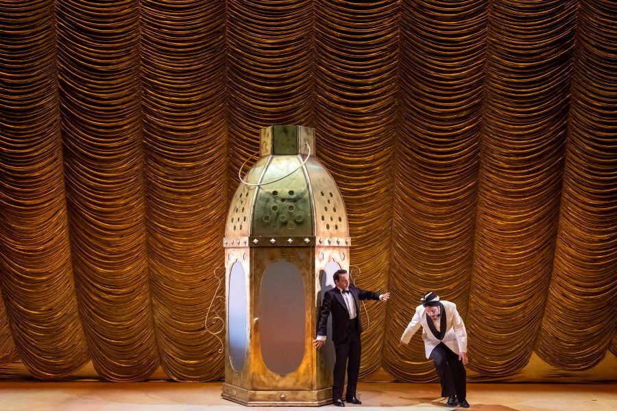 Paolo Arrivabeni dirige esta producción que se estrenó en mayo en Buenos Aires y transmite «las ganas de vivir queda la música de Rossini» 