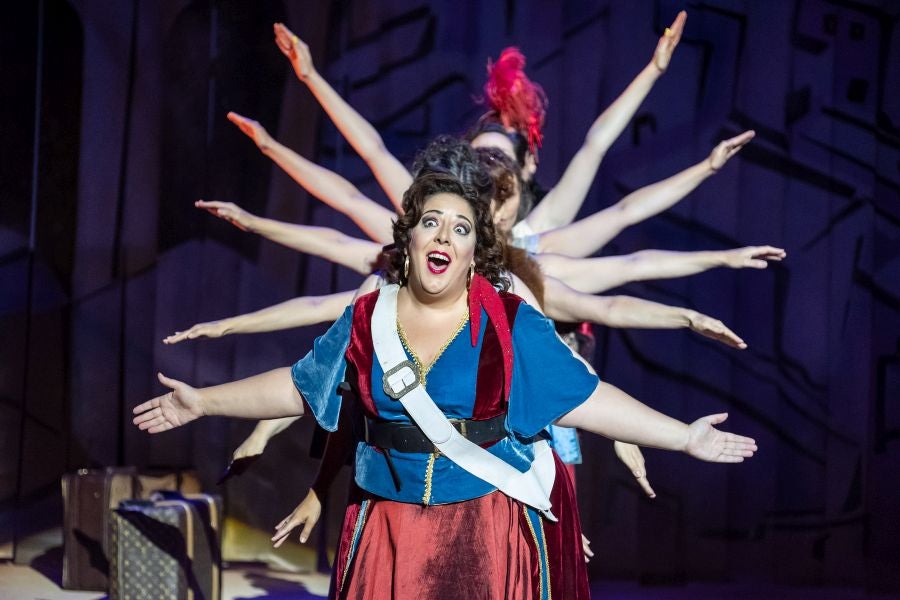 Paolo Arrivabeni dirige esta producción que se estrenó en mayo en Buenos Aires y transmite «las ganas de vivir queda la música de Rossini» 