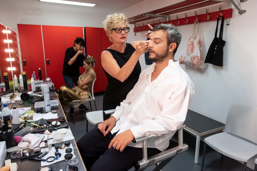 Paolo Arrivabeni dirige esta producción que se estrenó en mayo en Buenos Aires y transmite «las ganas de vivir queda la música de Rossini» 