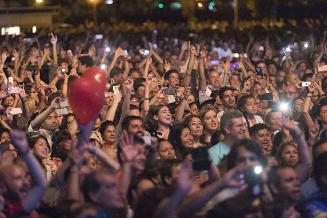 El público vibró con la actuación de la donostiarra en el inicio de las fiestas