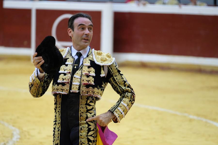 La ausencia de Cayetano ha convertido la corrida en un mano a mano entre Roca Rey y Enrique Ponce