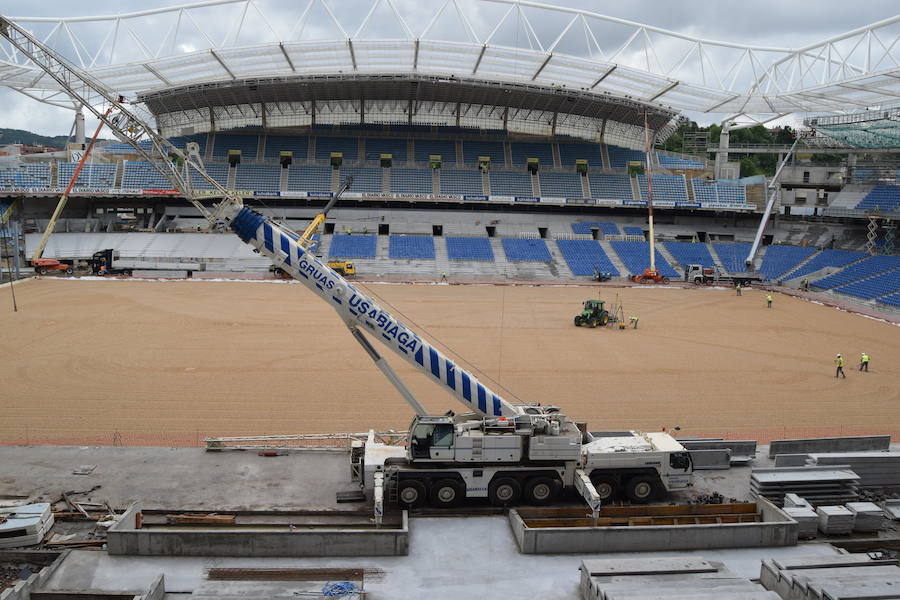 El estadio de Anoeta ya muestra en buena parte cómo estará el día de su reapertura, el 15 de septiembre, ante el F.C. Barcelona