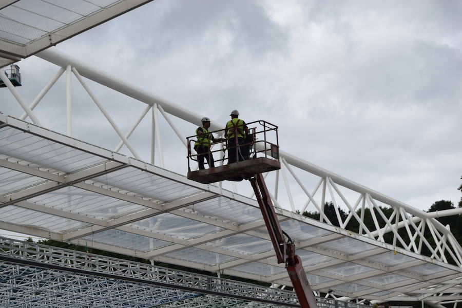 El estadio de Anoeta ya muestra en buena parte cómo estará el día de su reapertura, el 15 de septiembre, ante el F.C. Barcelona