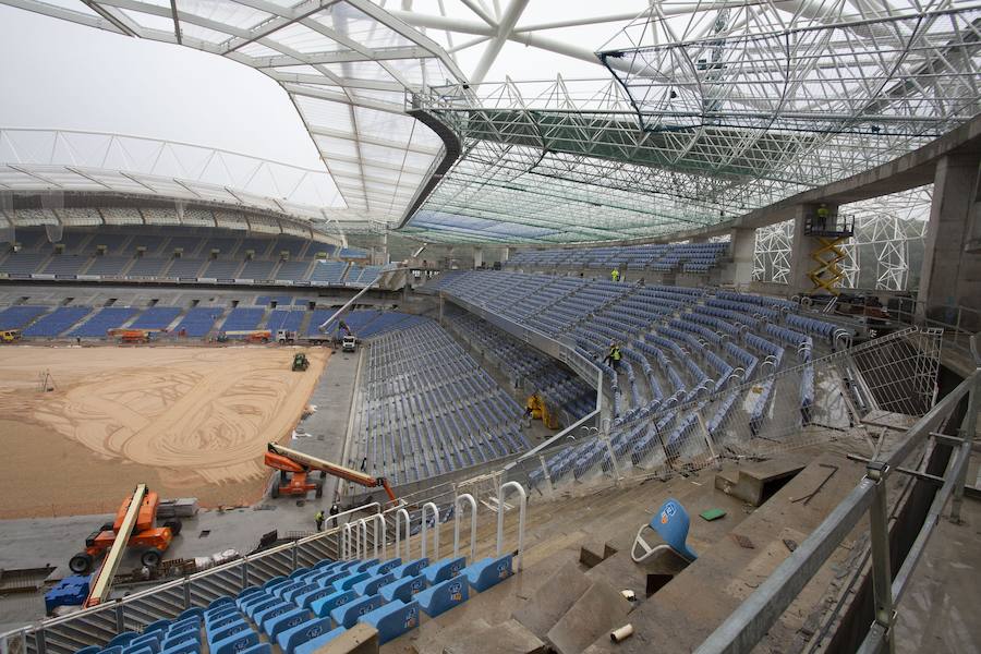 A poco menos de un mes de su reestreno, las obras del estadio de Anoeta presentan grandes avances en los últimos días. Todo estará listo para el Real Sociedad - F.C. Barcelona del próximo 15 de septiembre.
