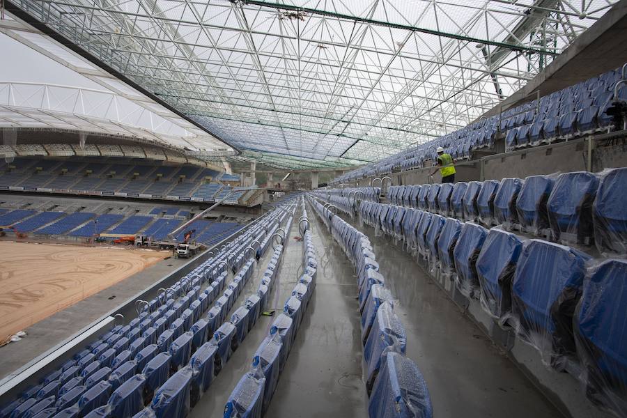 A poco menos de un mes de su reestreno, las obras del estadio de Anoeta presentan grandes avances en los últimos días. Todo estará listo para el Real Sociedad - F.C. Barcelona del próximo 15 de septiembre.