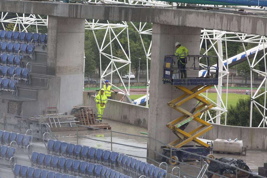 A poco menos de un mes de su reestreno, las obras del estadio de Anoeta presentan grandes avances en los últimos días. Todo estará listo para el Real Sociedad - F.C. Barcelona del próximo 15 de septiembre.