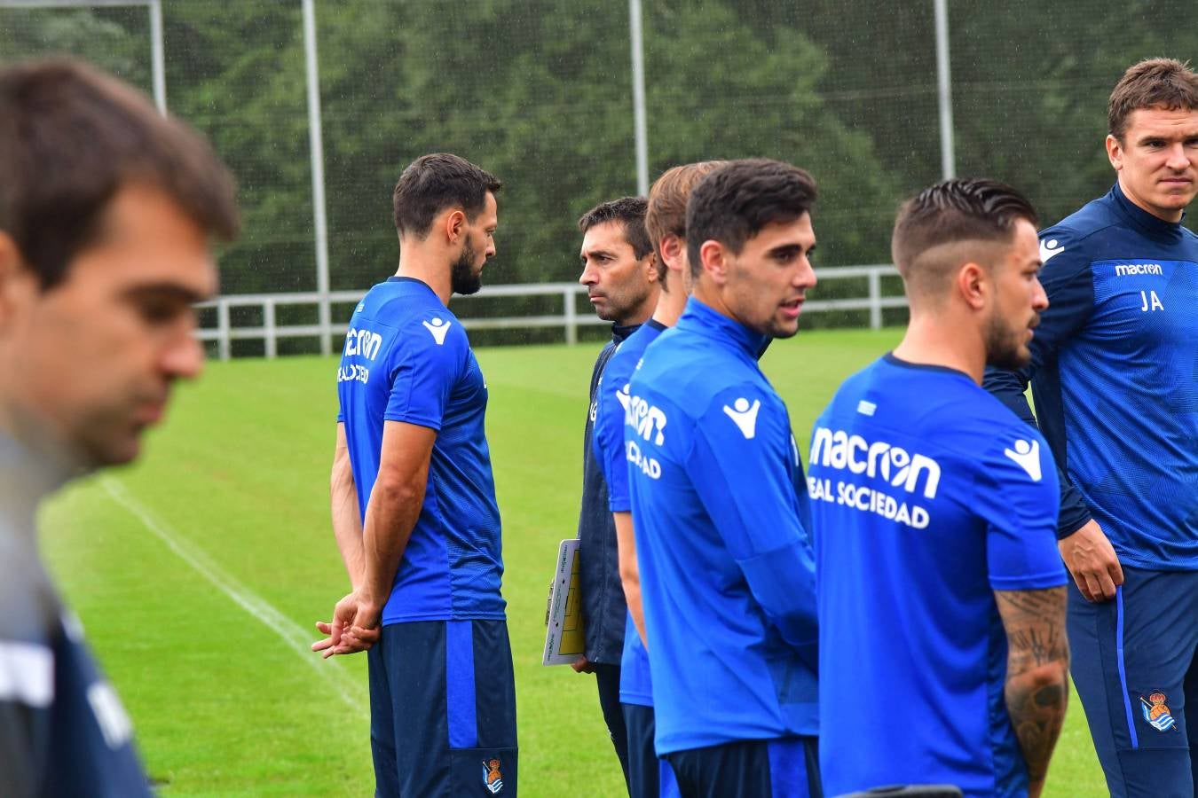 Garitano ha dirigido la última sesión de la Real Sociedad antes de visitar al Villarreal en el que será el primer partido liguero.