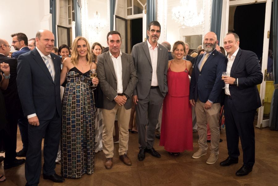 La tradicional fiesta de Teledonosti en el Palacio Miramar de San Sebastián volvió a congregar a diversos representantes de la sociedad guipuzcoana. 