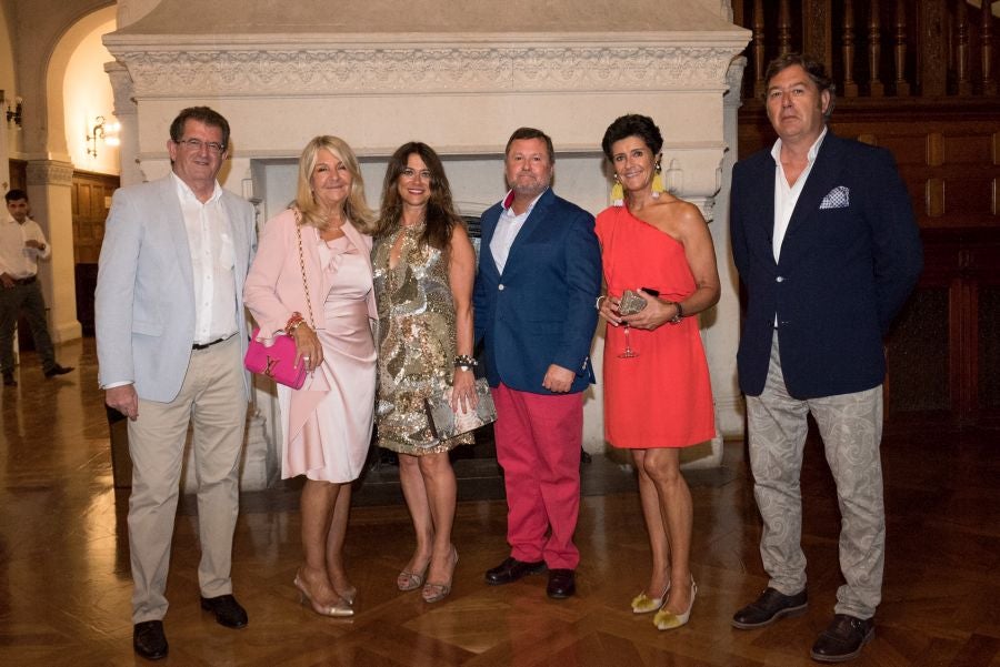 La tradicional fiesta de Teledonosti en el Palacio Miramar de San Sebastián volvió a congregar a diversos representantes de la sociedad guipuzcoana. 