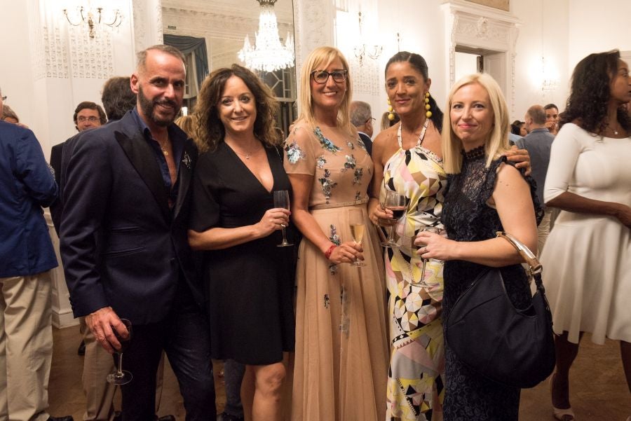 La tradicional fiesta de Teledonosti en el Palacio Miramar de San Sebastián volvió a congregar a diversos representantes de la sociedad guipuzcoana. 