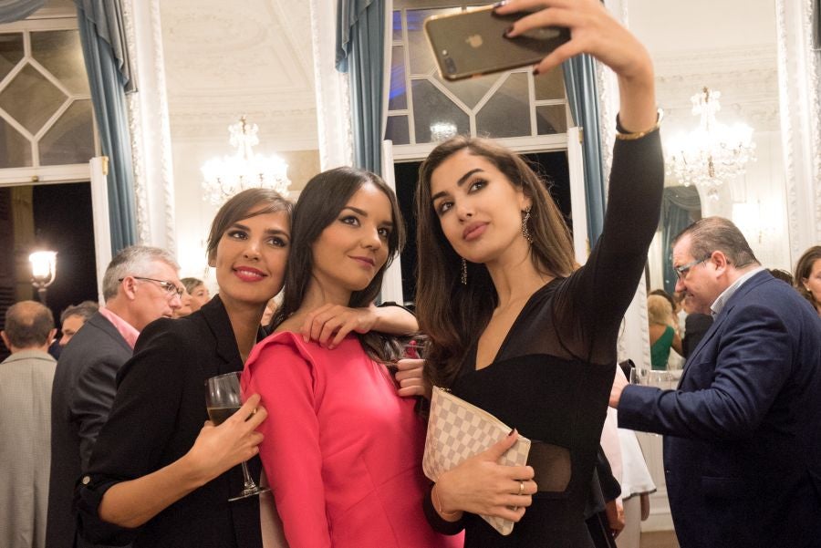 La tradicional fiesta de Teledonosti en el Palacio Miramar de San Sebastián volvió a congregar a diversos representantes de la sociedad guipuzcoana. 