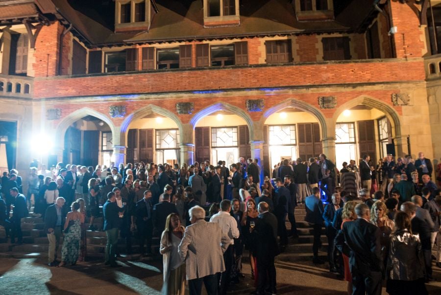 La tradicional fiesta de Teledonosti en el Palacio Miramar de San Sebastián volvió a congregar a diversos representantes de la sociedad guipuzcoana. 