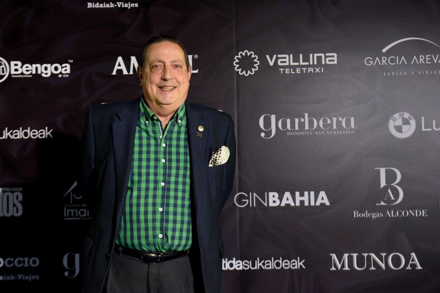 Los invitados pudieron disfrutar de los fuegos artificiales desde los jardines del palacio y comentarlos en lo que fue una divertida y 'glamourosa' fiesta en la que no faltó el buen humor.