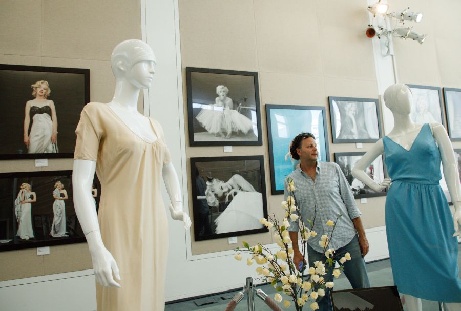 Una exposición en el Paley Center de Beverly Hills, California, muestra fotos y vestidos de la actriz Marilyn Monroe.