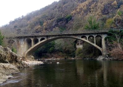 Imagen secundaria 1 - Por sus puentes los conoceréis la historia de Gipuzkoa