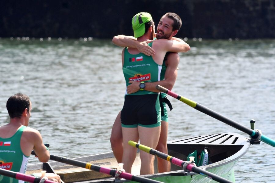 No pudo ser en el playoff de la ARC para Hibaika y San Juan B, que esta mañana en Pasaia han acabado por detrás de Santoña y Camargo, nuevas traineras de la ARC-1. Las dos traineras guipuzcoanas, en cambio, pierden la categoría al descender a la ARC-2.