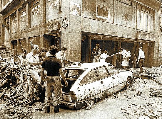 Bilbao. Plaza Nueva de Bilbao. 