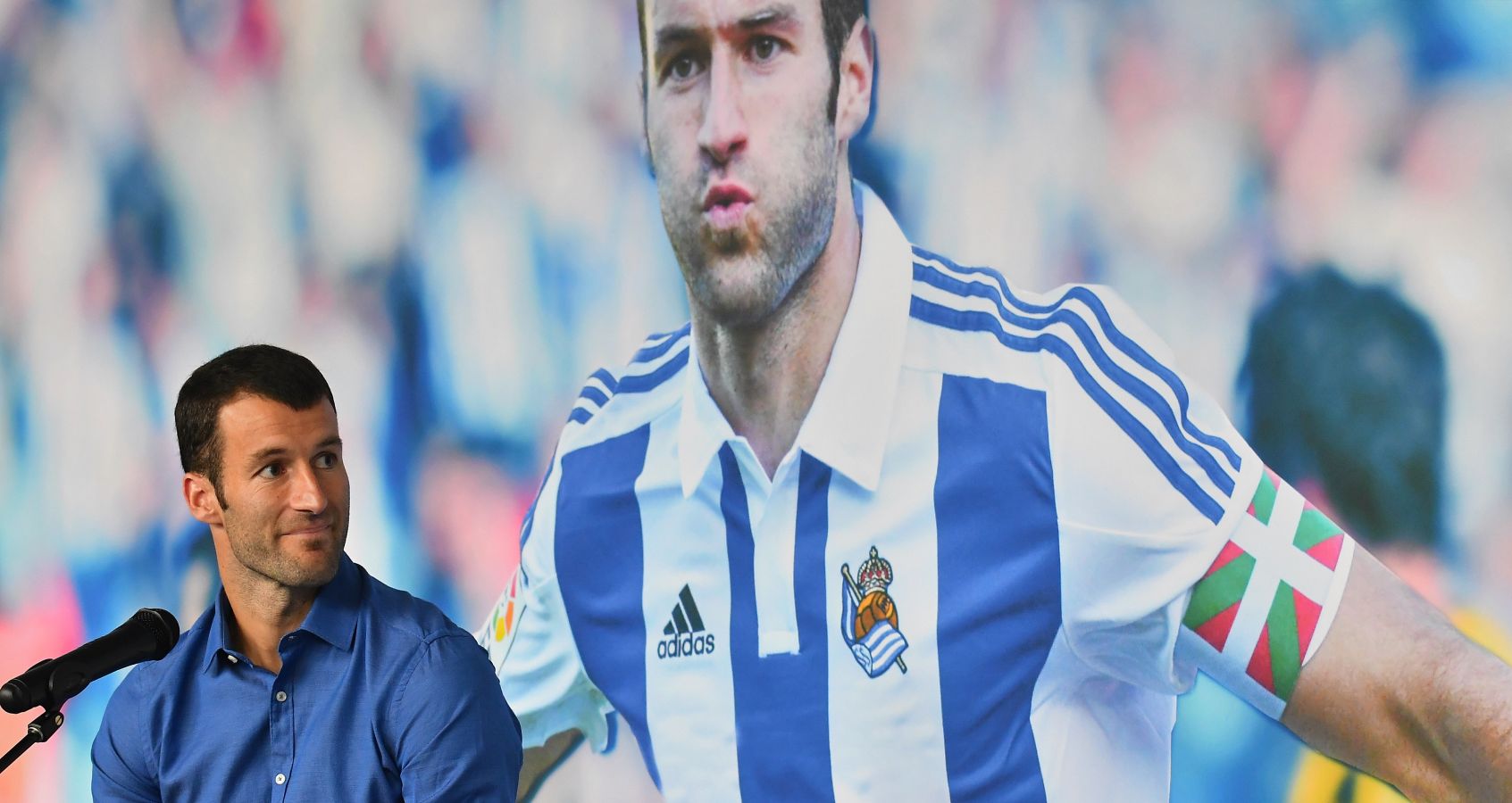 Imanol Agirretxe ha comparecido en Zubieta para despedirse de la afición txuri-urdin y de su compañeros. 