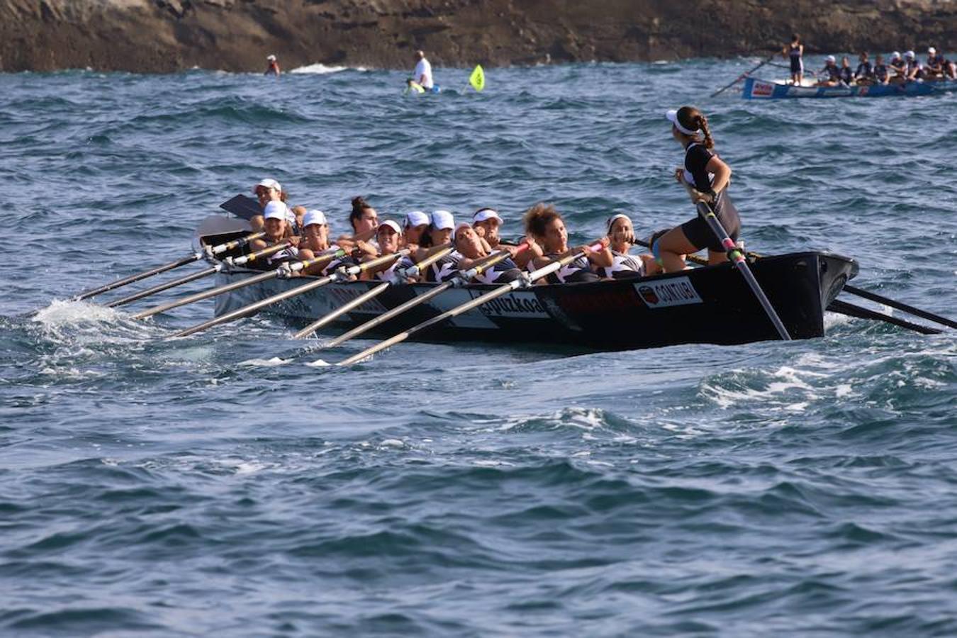 Kaiku y Tolosaldea se han erigido como las sorpresas de la primera jornada de la olimpiada del remo