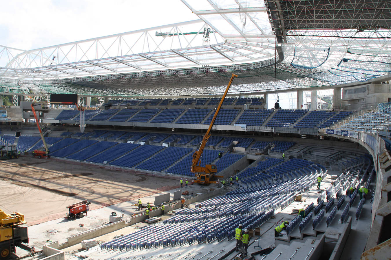 La reforma del estadio de Anoeta sigue su curso para poder abris sus puerta el 15 de septiembre ante el Barcelona