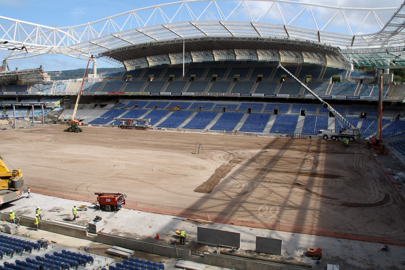 La reforma del estadio de Anoeta sigue su curso para poder abris sus puerta el 15 de septiembre ante el Barcelona