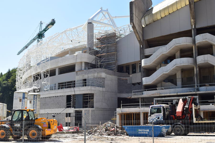 La reforma del estadio de Anoeta sigue su curso para poder abrir sus puerta el 15 de septiembre ante el F.C. Barcelona