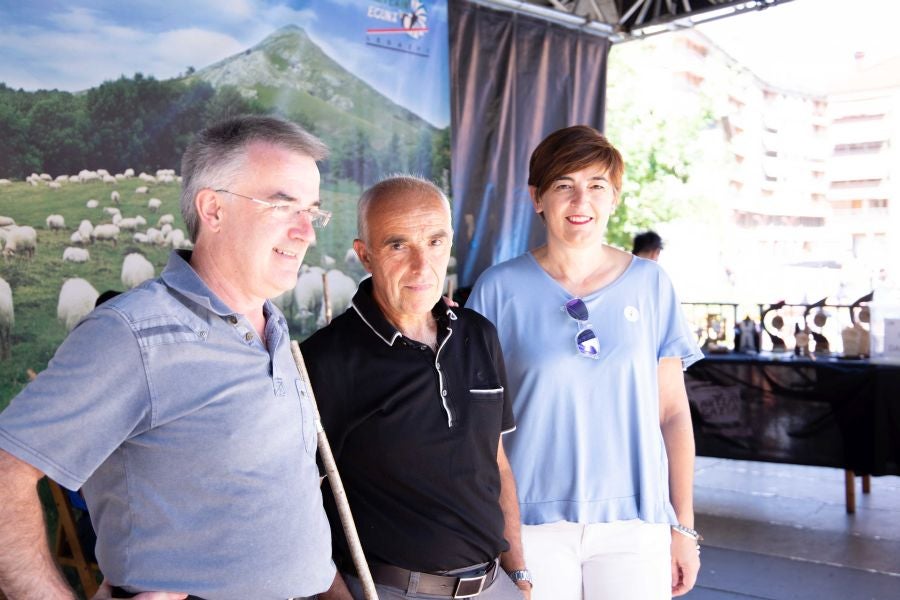 El Artzain Eguna de Gipuzkoa ha cumplido este domingo 28 años celebrándose en el centro de Legazpi, con la flor y nata del pastoreo del territorio como protagonistas.