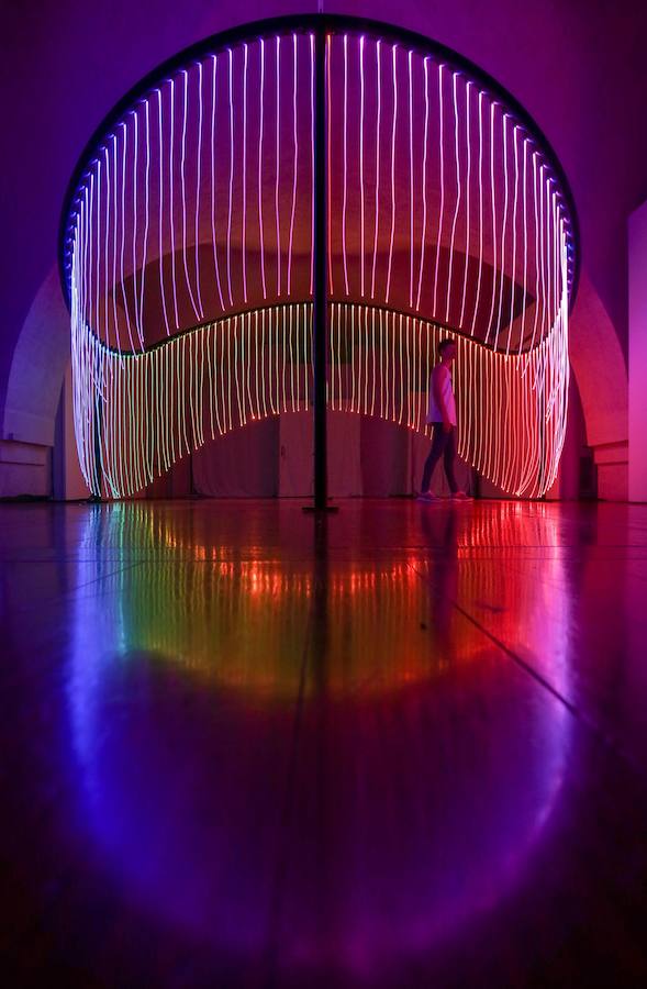 Puerto Rico, Colombia, Argentina, Brasil y Guatemala han debutado en la Bienal de Diseño de Londres, una exhibición de arte contemporáneo en la que participan 40 países de todo el mundo.Bajo el título «Emotional States» (estados emocionales), la propuesta de esta segunda edición, que se podrá visitar hasta el 23 de septiembre en la Somerset House, anima a los asistentes a explorar cómo el diseño influye en los sentimientos.