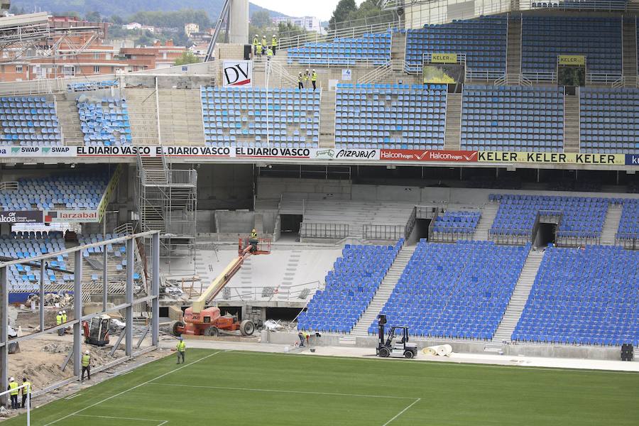 Los operarios siguen trabajando a gran ritmo para que el estadio esté en las mejores condiciones posibles el sábado ante el Barcelona