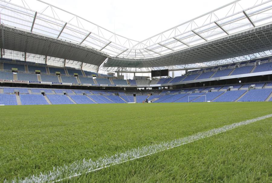 Los operarios siguen trabajando a gran ritmo para que el estadio esté en las mejores condiciones posibles el sábado ante el Barcelona