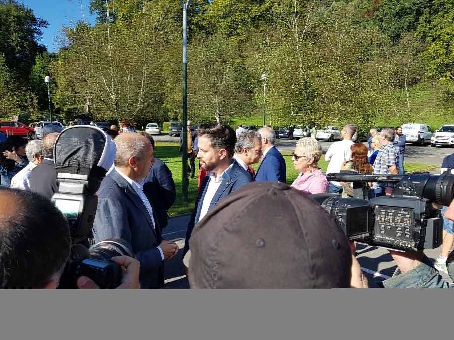 Emocionado reconocimiento de todos los partidos al policía nacional Antonio Cedillo, asesinado por ETA en Errenteria