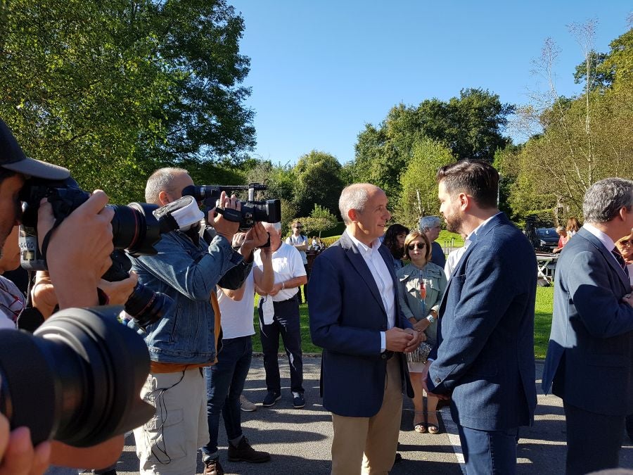 Emocionado reconocimiento de todos los partidos al policía nacional Antonio Cedillo, asesinado por ETA en Errenteria