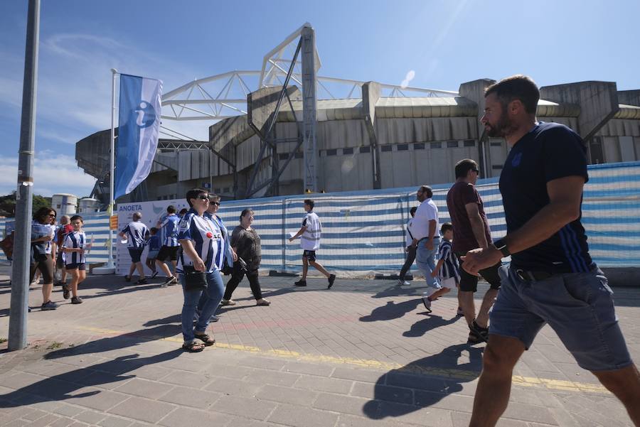 Casi 29.000 aficionados han llenado las gradas del nuevo Anoeta en su estreno