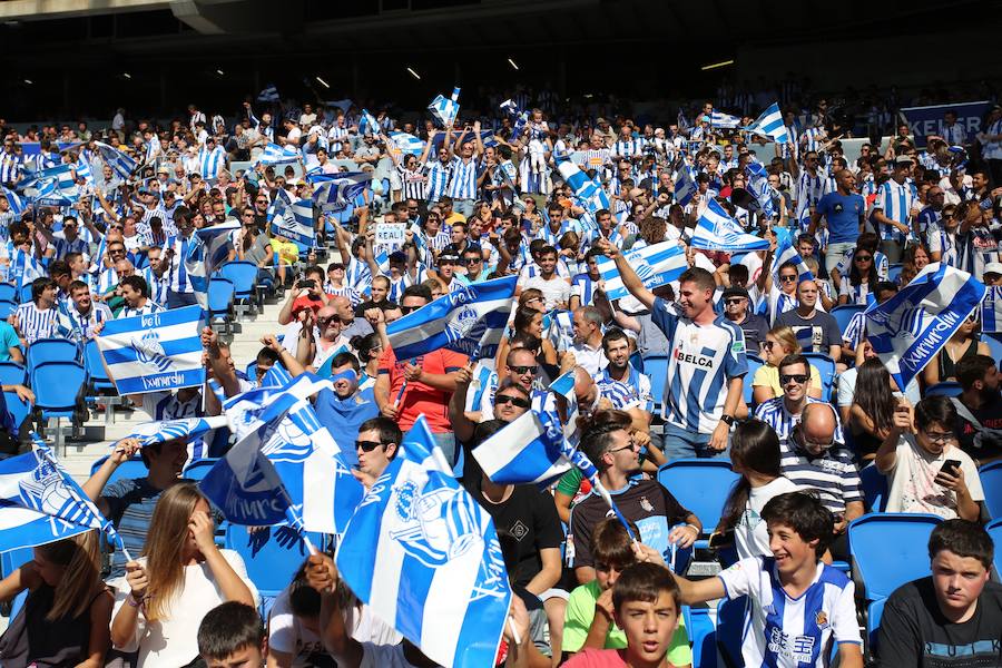 Casi 29.000 aficionados han llenado las gradas del nuevo ANoeta en su estreno