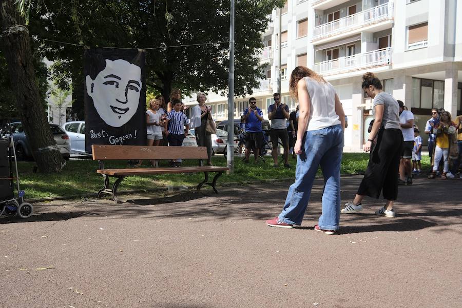 Los aficionados han acudido en masa al estreno del nuevo ANoeta ante el Barcelona
