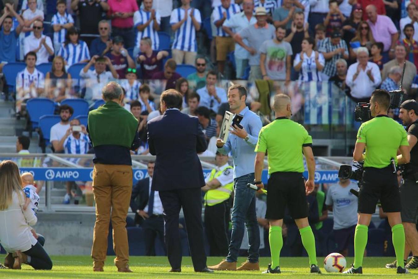 El equipo txuri-urdin ha estrenado el nuevo Anoeta frente a los blaugranas
