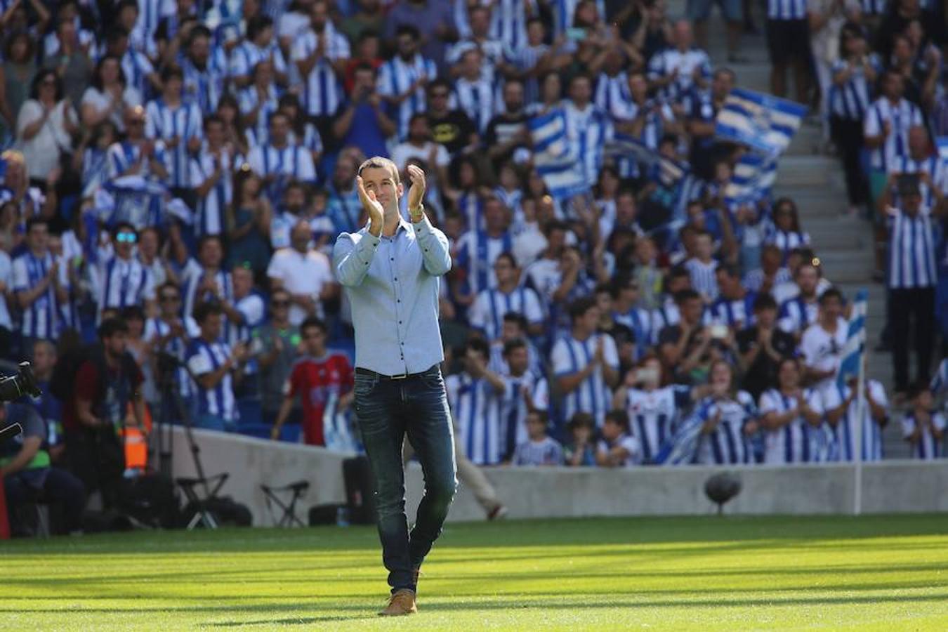 El equipo txuri-urdin ha estrenado el nuevo Anoeta frente a los blaugranas