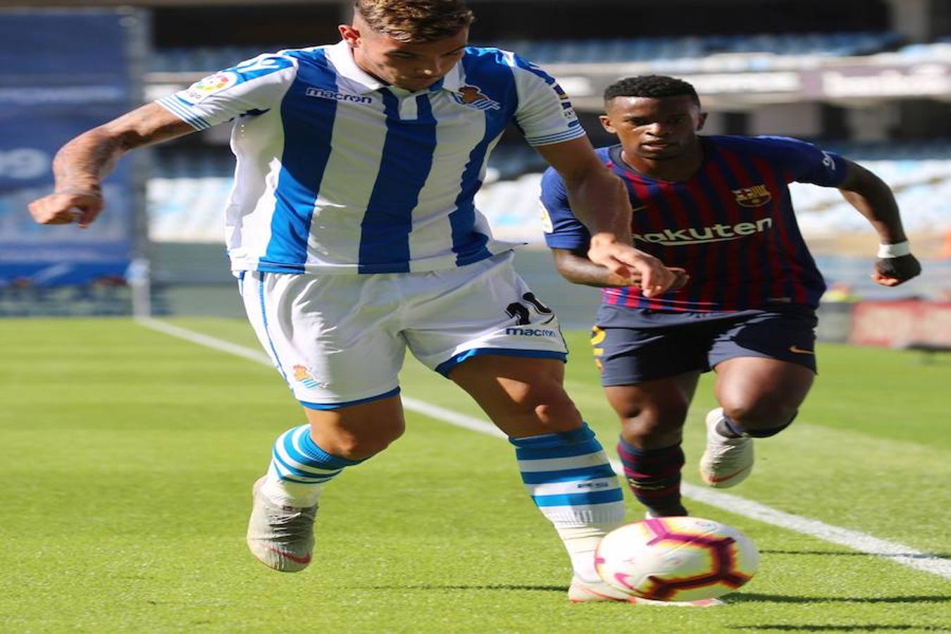 El equipo txuri-urdin ha estrenado el nuevo Anoeta frente a los blaugranas