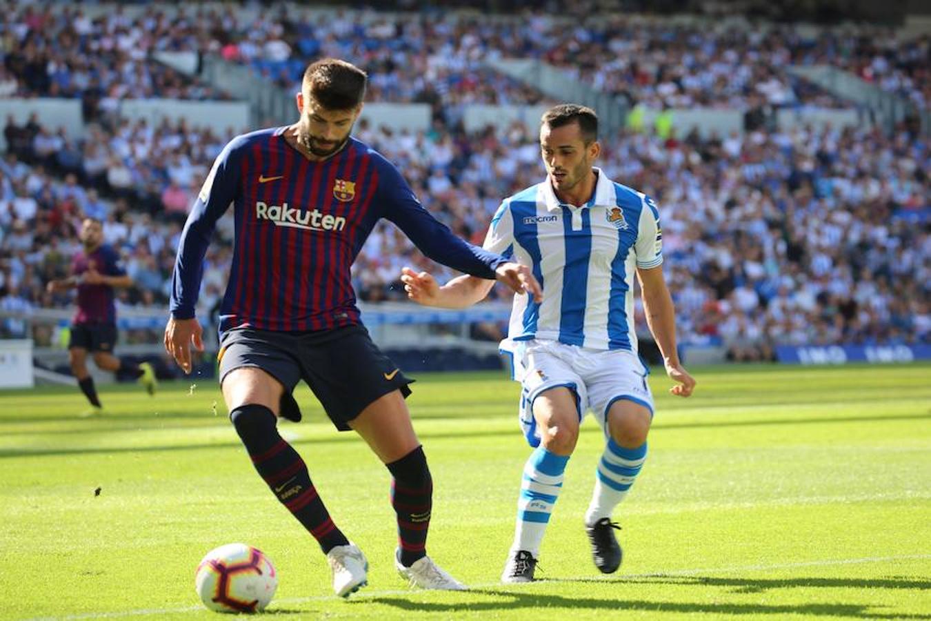 El equipo txuri-urdin ha estrenado el nuevo Anoeta frente a los blaugranas