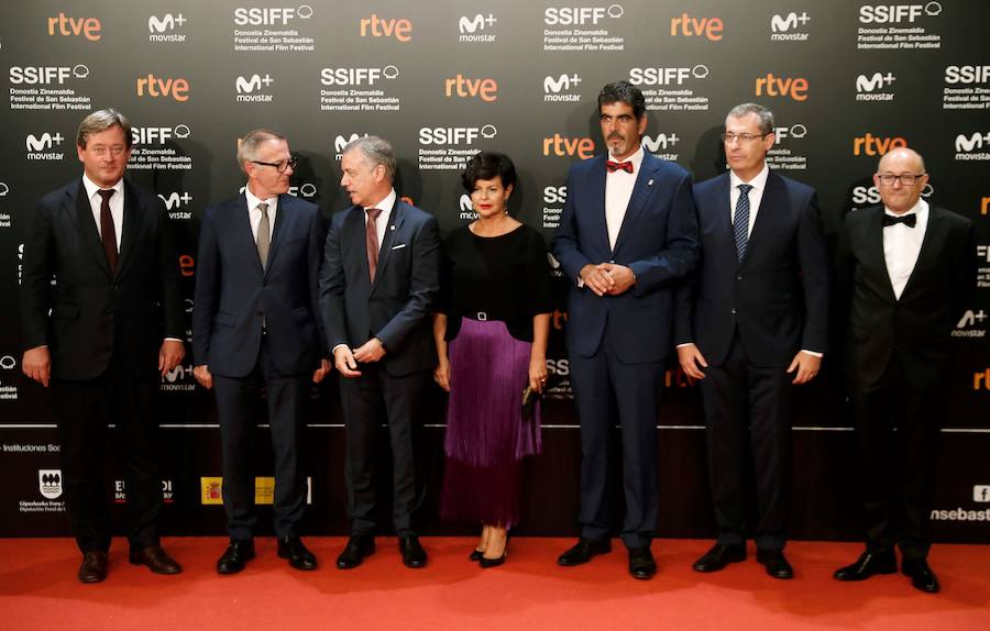 Los protagonistas de la alfombra roja de la gala inaugural de la 66 edición del Festival de Cine de San Sebastián