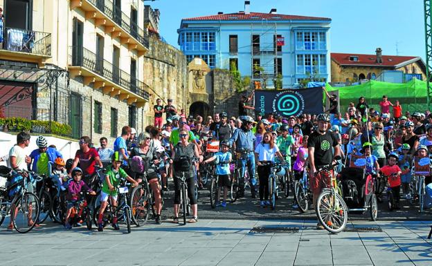 Más de 200 personas participaron el año pasado en la marcha ciclista dentro de la Semana de la Movilidad.