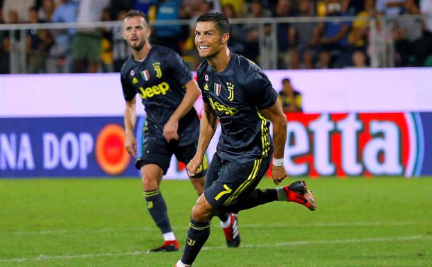 Cristiano Ronaldo celebra el gol ante el Frosinone. 