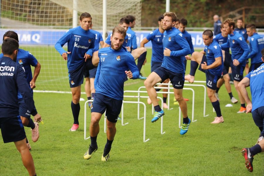 Entrenamiento de la Real Sociedad que este martes recibe al Rayo Vallecano en Anoeta. 