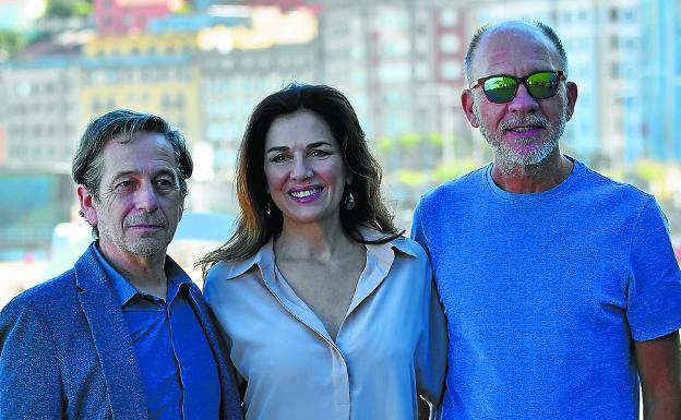 Alfredo Castro, Andrea Frigerio y Darío Grandinetti, ayer en la presentación de 'Rojo'. 