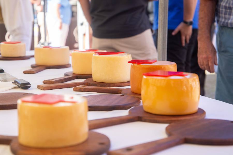 Los asistentes acabaron con los 10.000 pintxos que aportaron desinteresadamente restaurantes y bares