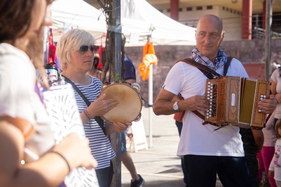 Los asistentes acabaron con los 10.000 pintxos que aportaron desinteresadamente restaurantes y bares