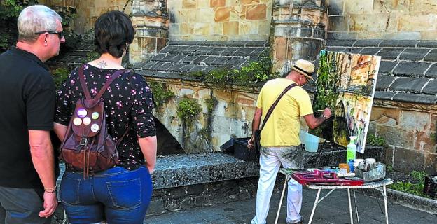 El domingo caballetes y pinceles animaron las calles. 