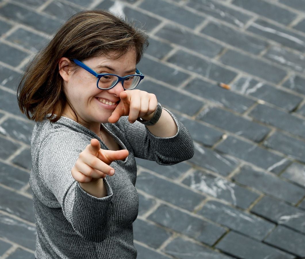 Los discapacitados intelectuales que han trabajado en 'Campeones', filme seleccionado por España para los Óscar de 2019 han viajado a San Sebastián para presentar en la pantalla gigante del Velódromo de Anoeta ambos filmes -primero se proyectará 'Campeones' y después el documental 'Ni distintos ni diferentes: Campeones'.