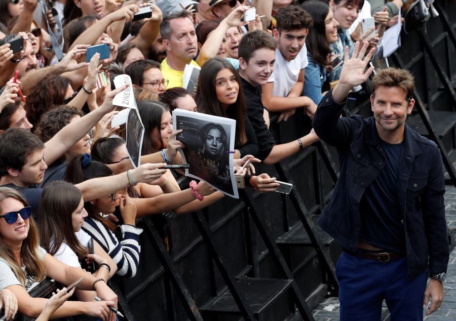 Bradley Cooper, tres veces nominado al Oscar como mejor actor, cierra la sección Perlas del Festival de San Sebastián con su opera prima como director, 'A star is born' 